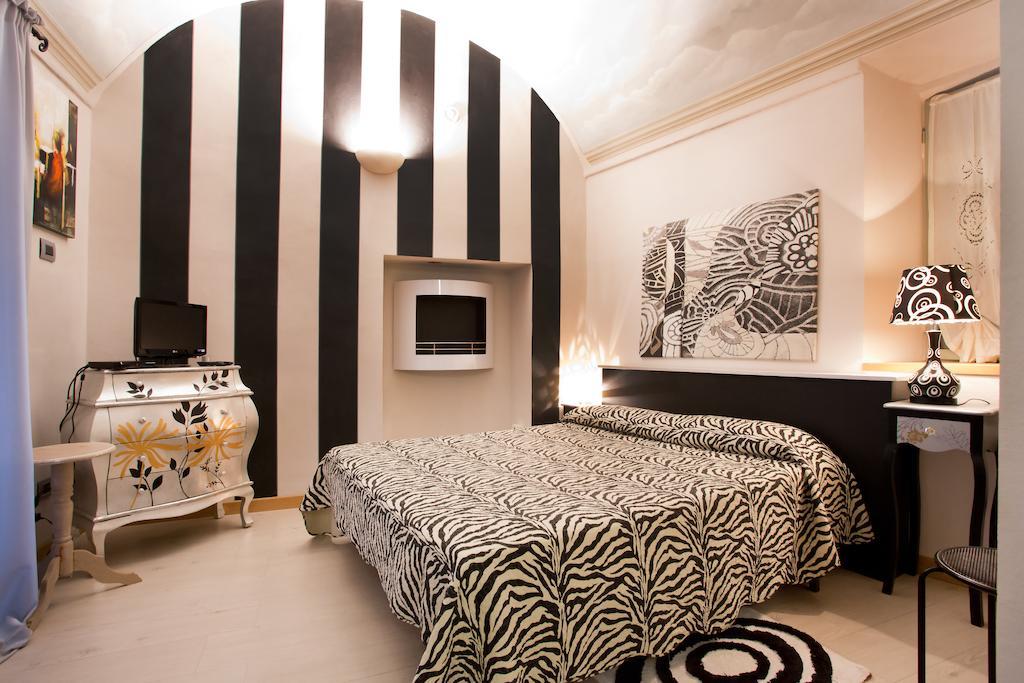 Lori'S Inn Mondovì Habitación foto